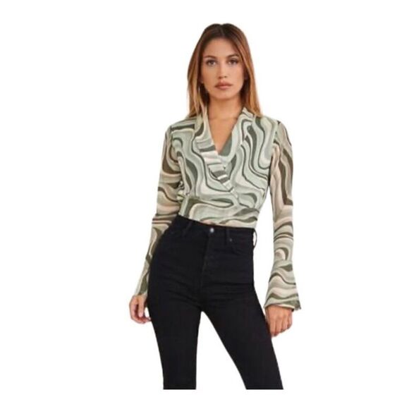 Geo Print Bell Sleeve Wrap Crop Top Sz Small - Picture 4 of 7